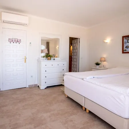 Casa Vagi - 99 Nerja